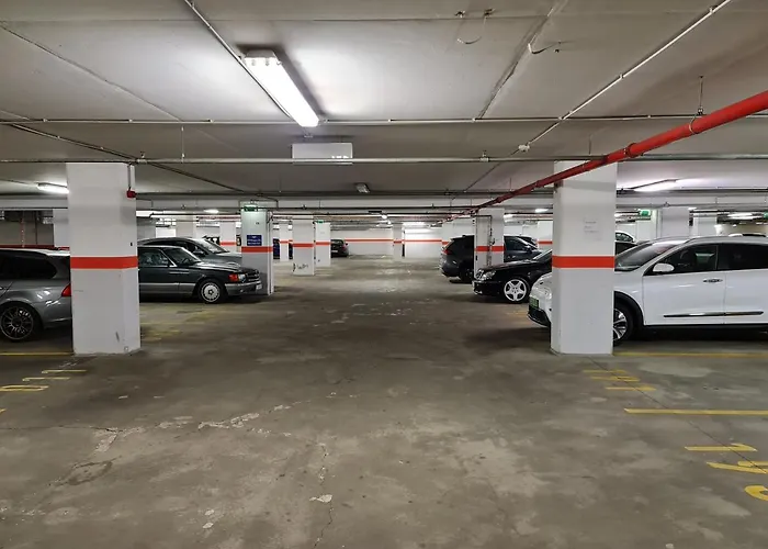 Economy Downtown Design Apartments - Free Parking - Balcony - Super Puplic Transport - Ac