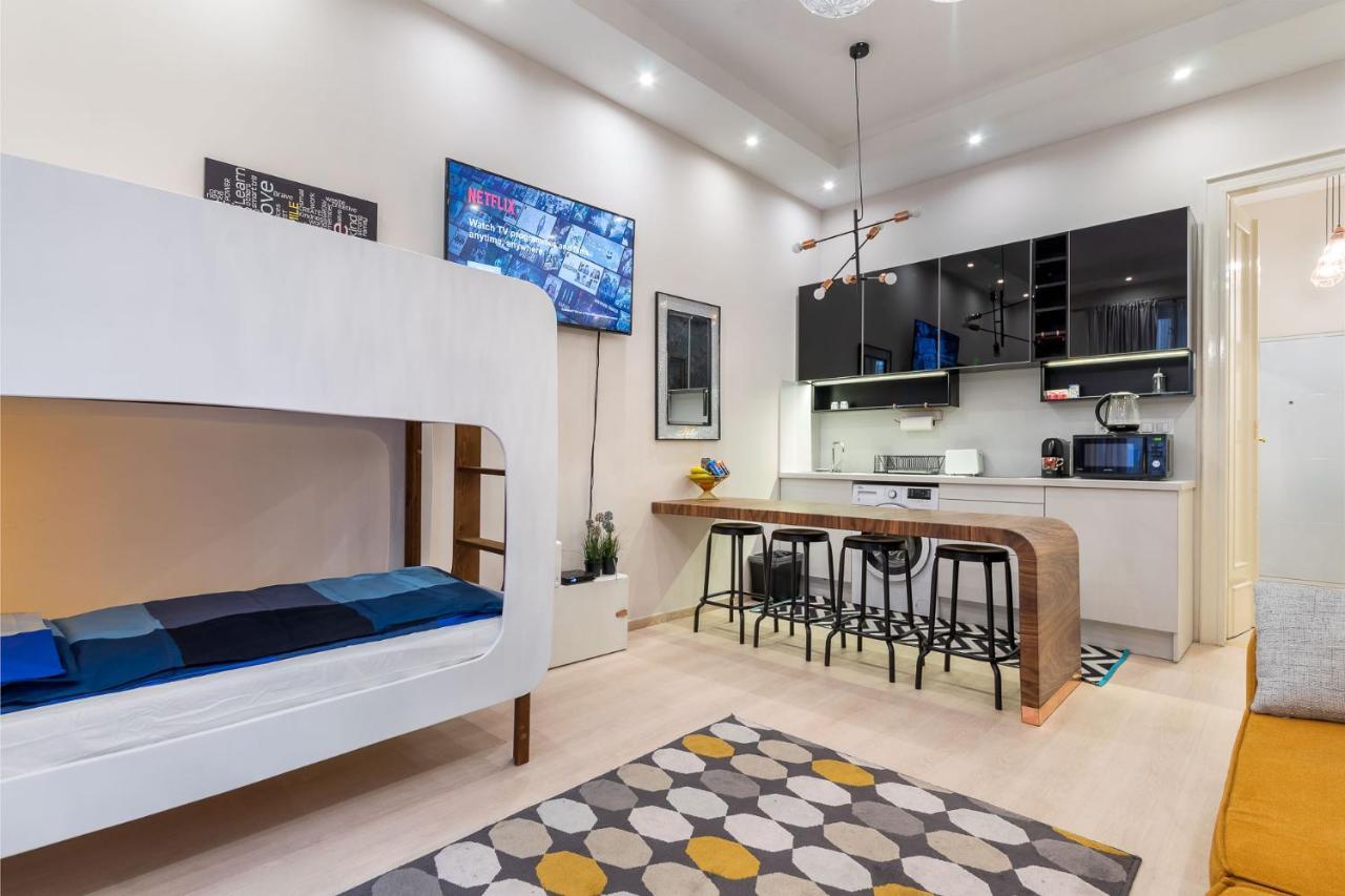 Economy Downtown Design - Free Parking - Balcony - Super Puplic Transport - Ac Apartmán Budapest