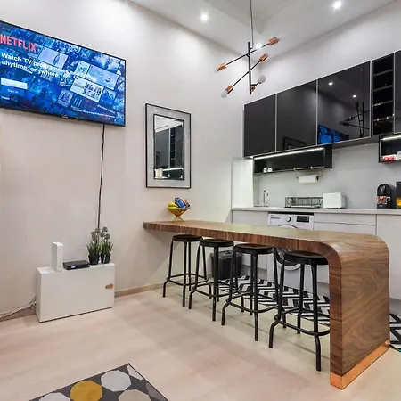 Economy Downtown Design Apartments - Free Parking - Balcony - Super Puplic Transport - Ac Budapest Exterior photo
