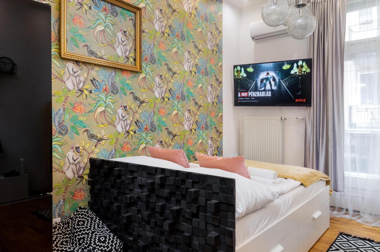 Economy Downtown Design - Free Parking - Balcony - Super Puplic Transport - Ac Апартаменты *